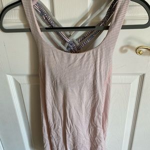 Lululemon tank size 2
